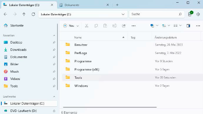 alt: A modern file manager interface with tabbed browsing and tagging capabilities, resembling the potential future of Windows Explorer.