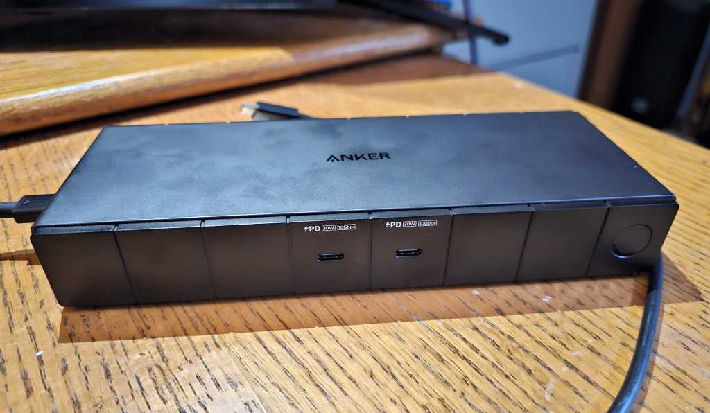 Anker 778 Thunderbolt 4 Dock Review: Feature-Rich Yet Overpriced