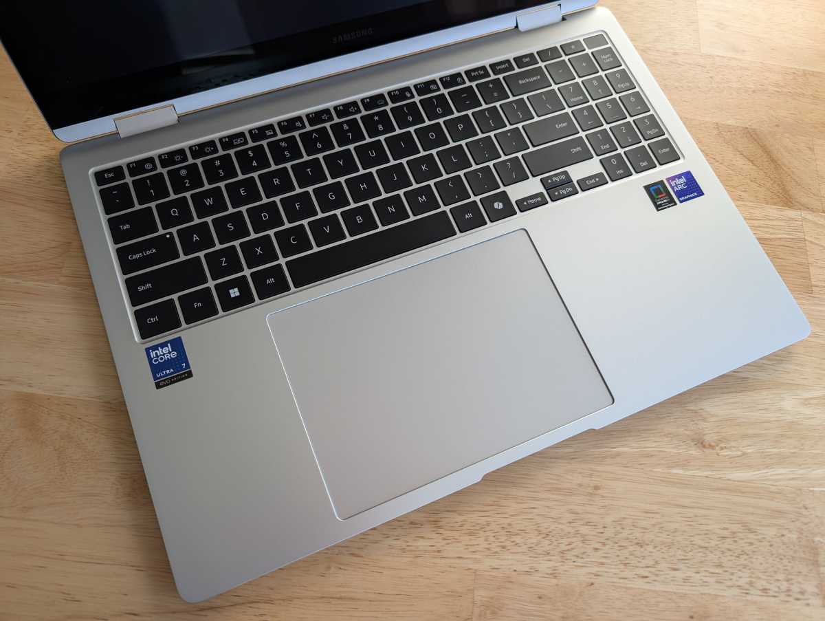 alt: Keyboard and trackpad of the Samsung Galaxy Book5 Pro 360