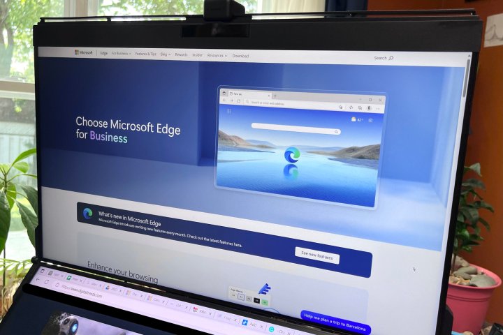 alt text: A computer screen displaying the Microsoft Edge browser.