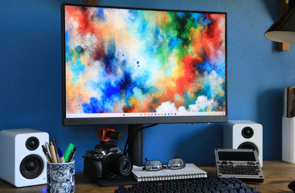 BenQ SW242Q Review: A Unique 24-Inch Monitor for Creative Professionals