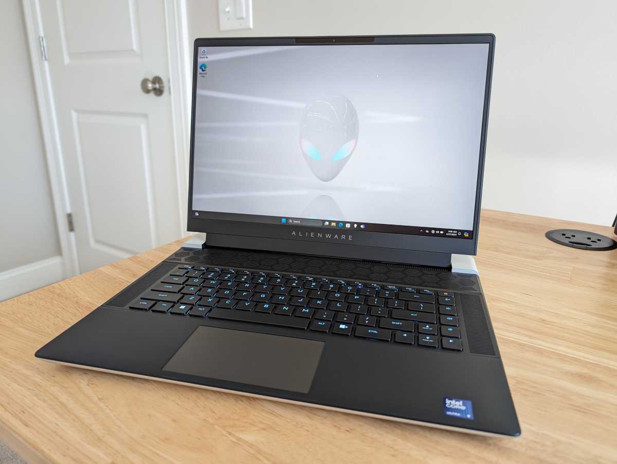 Alienware x16 R2