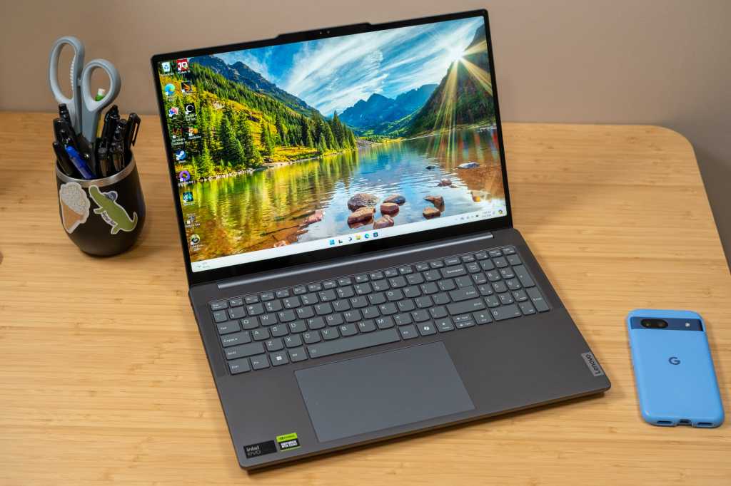 Lenovo Yoga Pro 9i Review: Close to Perfection