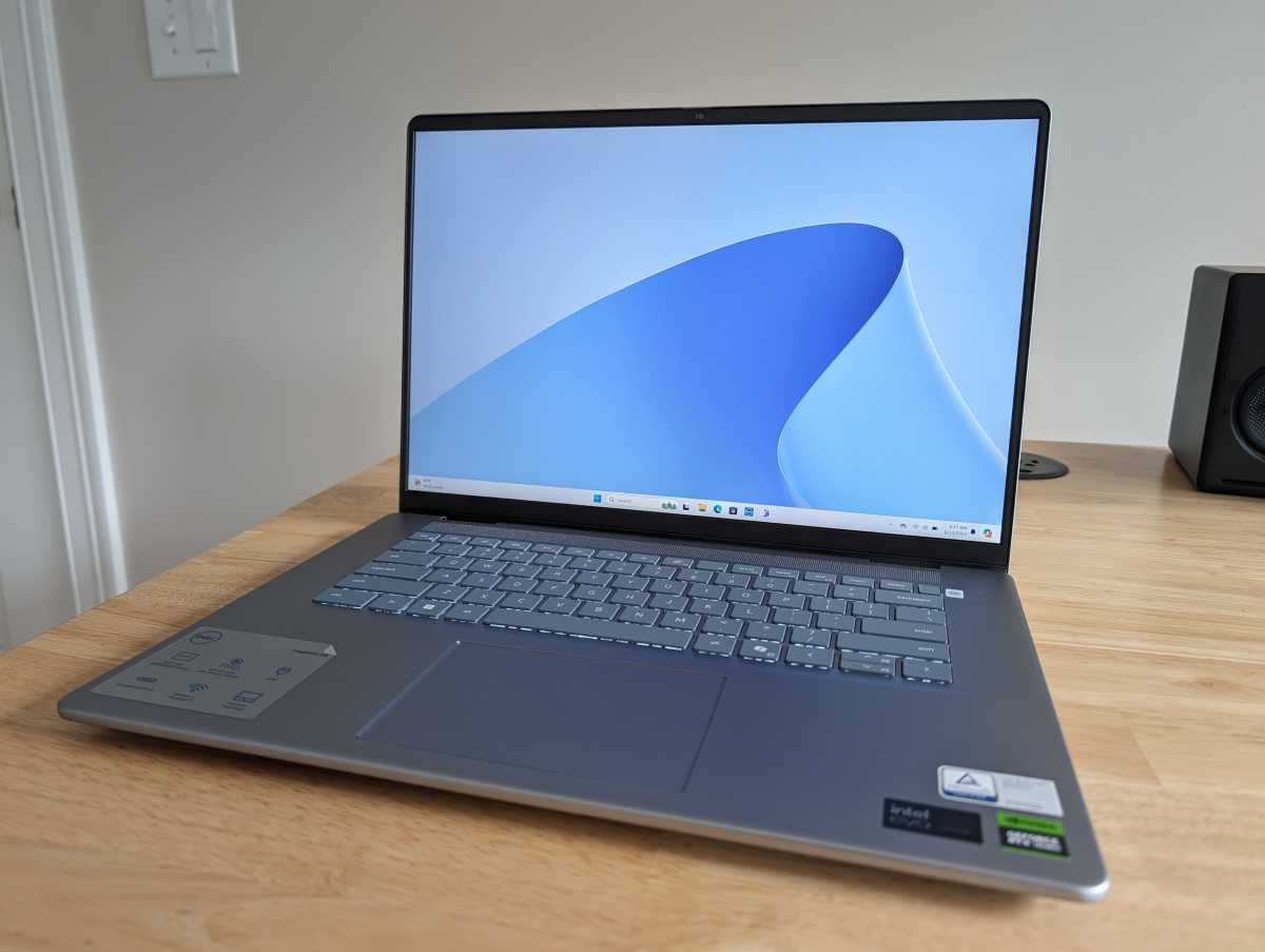 Dell Inspiron Plus 16 open