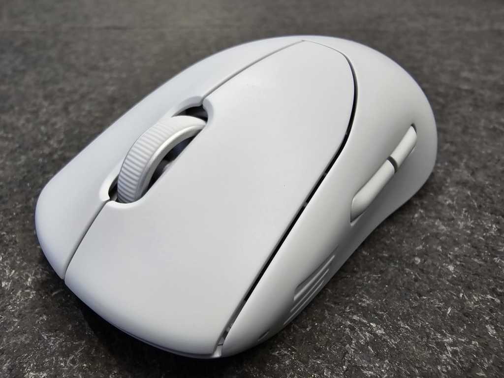 Alienware Pro Wireless Gaming Mouse Review: A Stylish Speed Demon