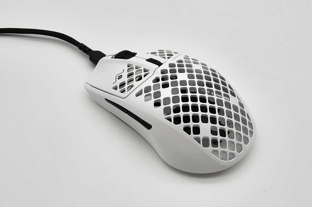 SteelSeries Aerox 3 Review: A Lightweight Gaming Mouse Champion