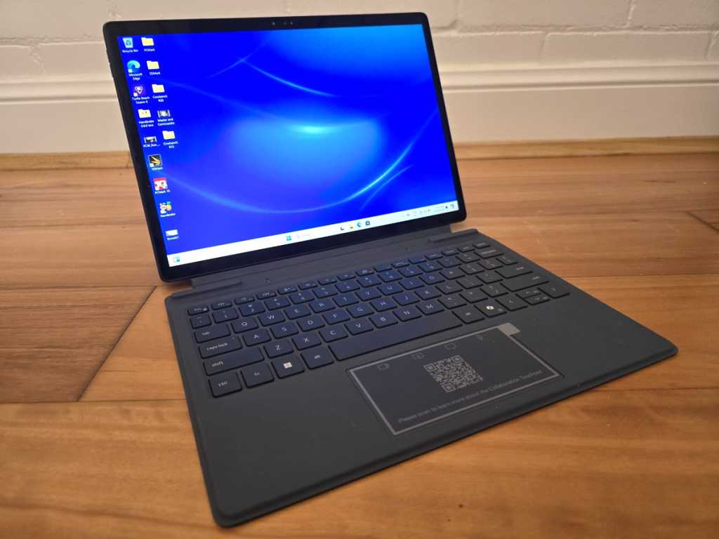 Dell Latitude 7350 Detachable Review: A Premium 2-in-1 for Professionals