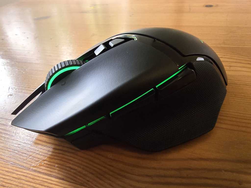 Razer Basilisk Ultimate Review: A Premium Wireless MMO Mouse