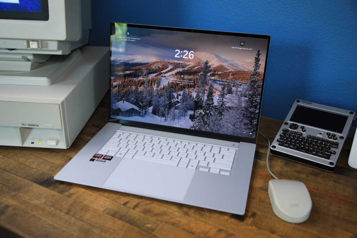 Asus Zenbook S 16 display