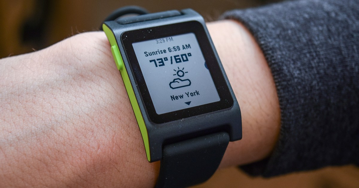 The Original Pebble Smartwatch is Making a Comeback