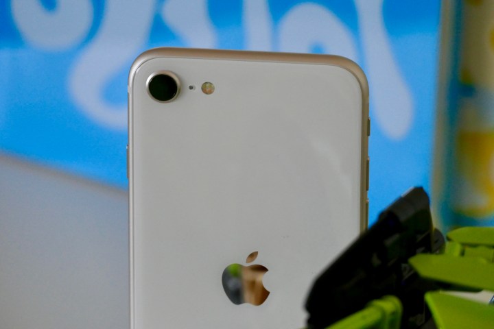 The Apple iPhone SE (2022)