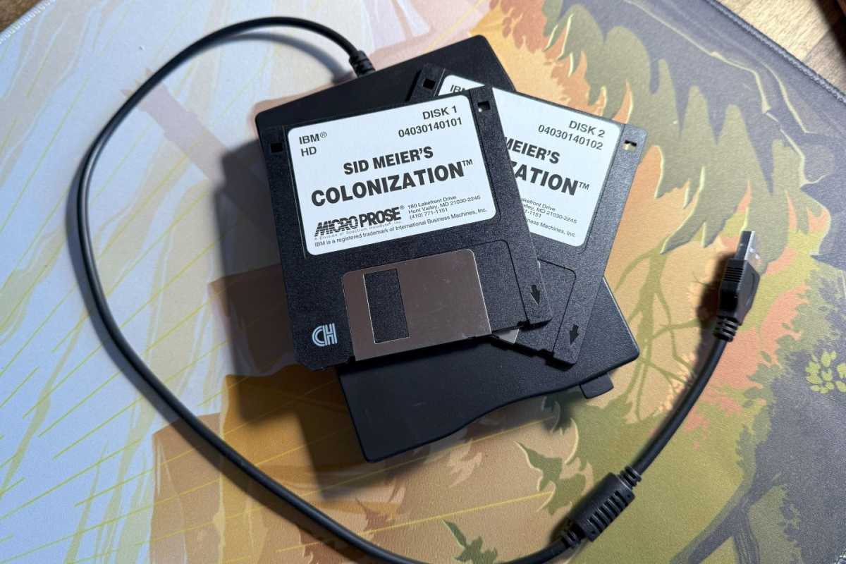 Sid Meiers Colonization vintage game on two floppy disks