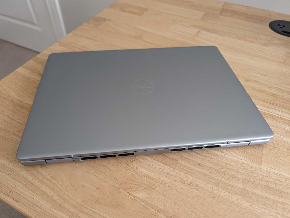 Dell Inspiron 16 Plus closed lid