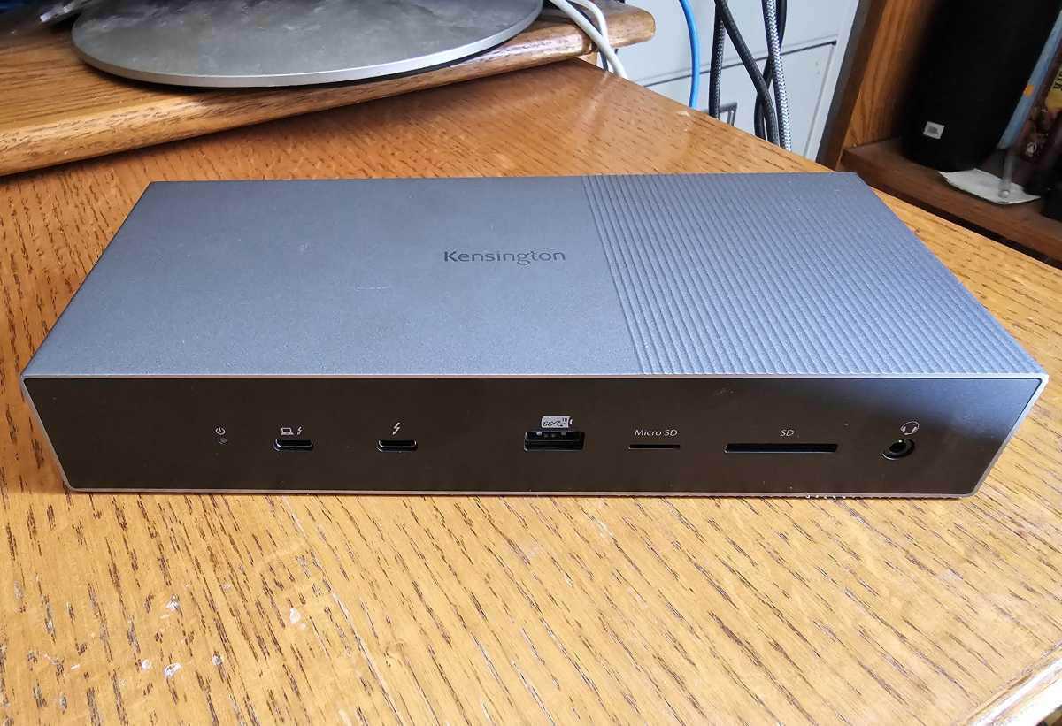 alt: Front view of the Kensington SD5000T5 EQ Thunderbolt 5 docking station, showing the power LED, upstream and downstream Thunderbolt 5 ports, and a USB-A port.