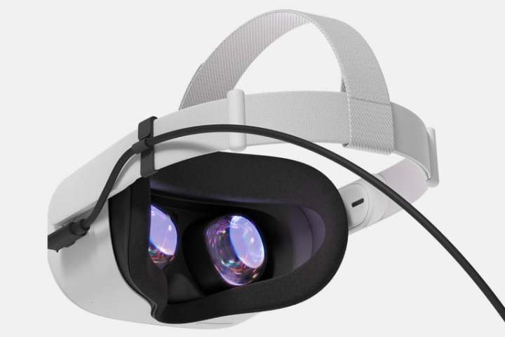 alt text: Oculus Quest 2 headset connected with an Oculus Link cable.