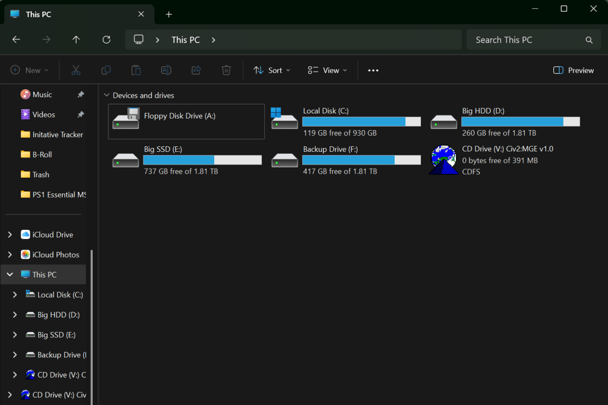 Screenshot of floppy disk drive in Windows 11 File Explorer