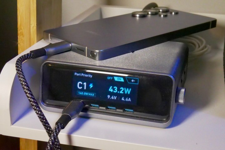 THe Samsung Galaxy S25 Ultra on charge.