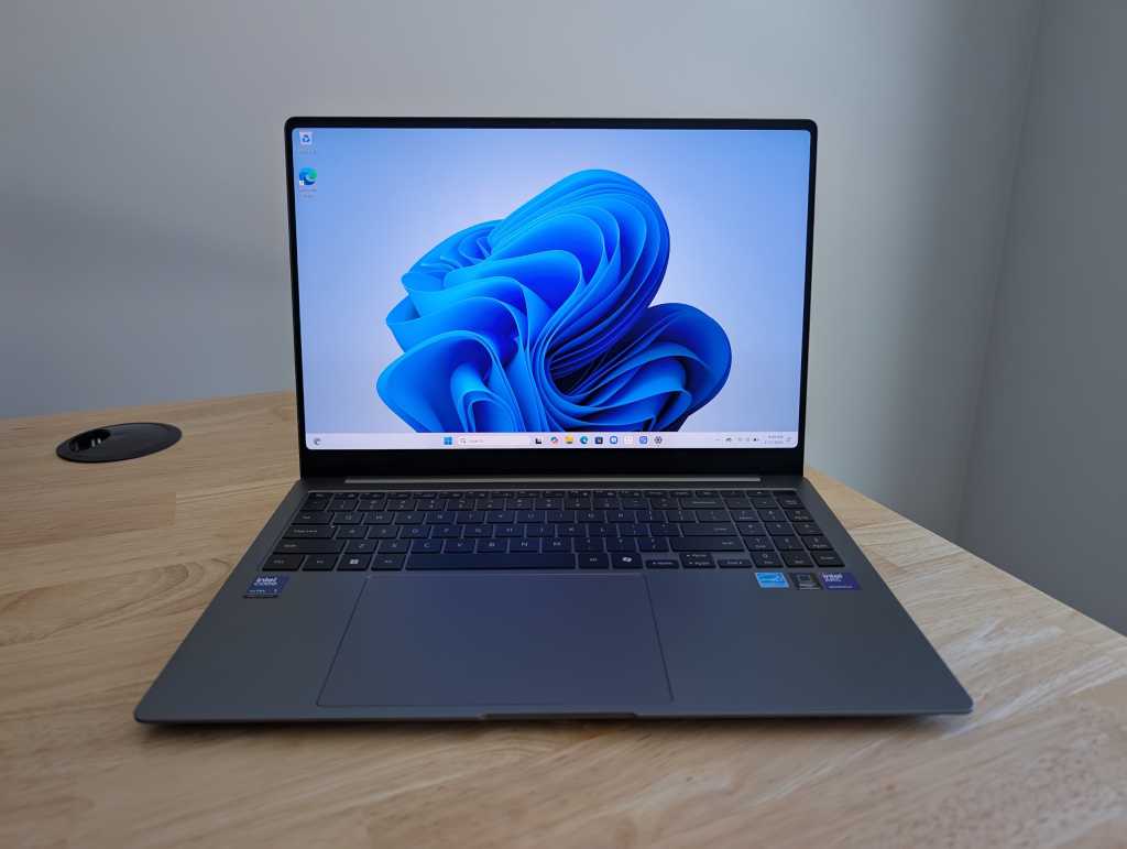 Samsung Galaxy Book5 Pro Review: Stunning Display, All-Day Battery