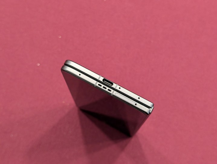 alt: A close-up of the Oppo Find N5, emphasizing its remarkably thin profile.