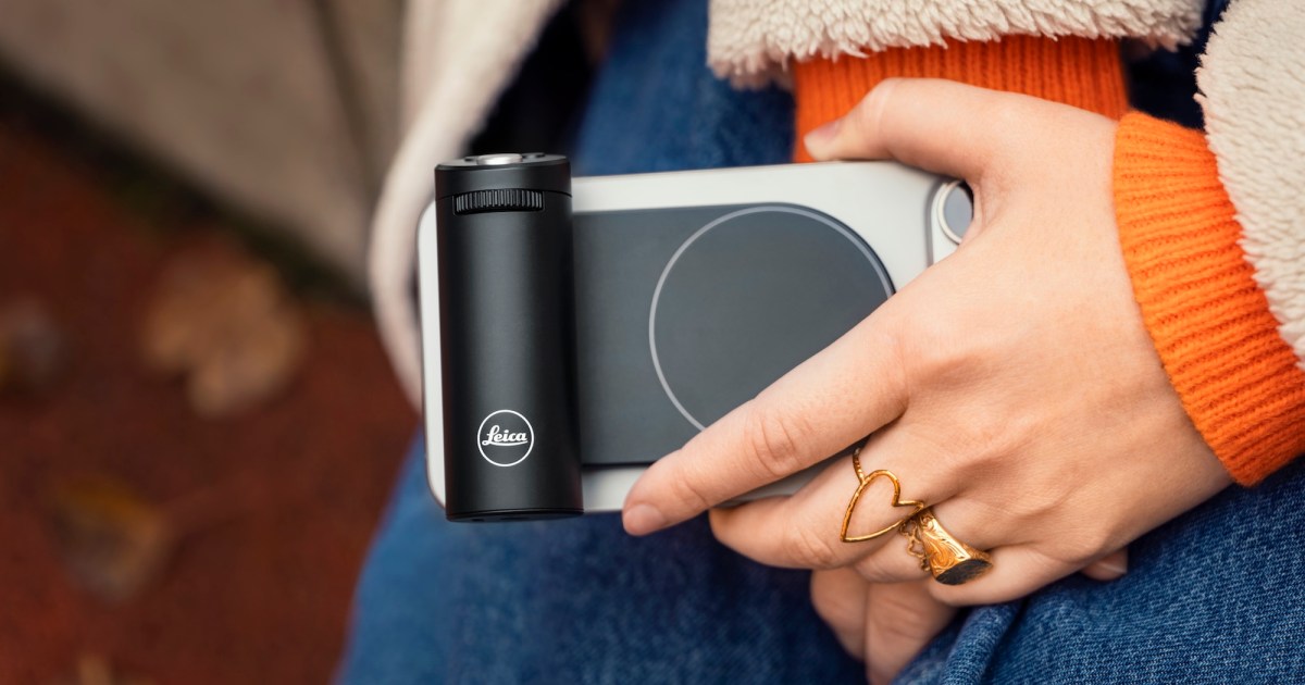 Leica LUX Grip Enhances iPhone Photography with Classic Camera Feel