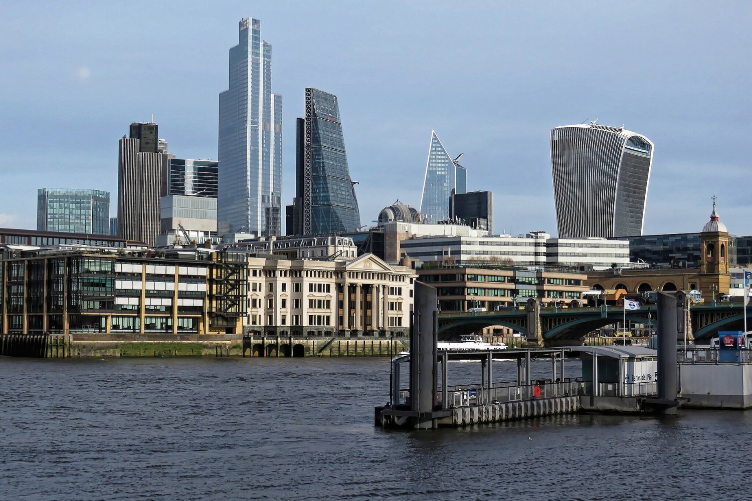 Ancient Remains Reveal Thames River's Ritualistic Past