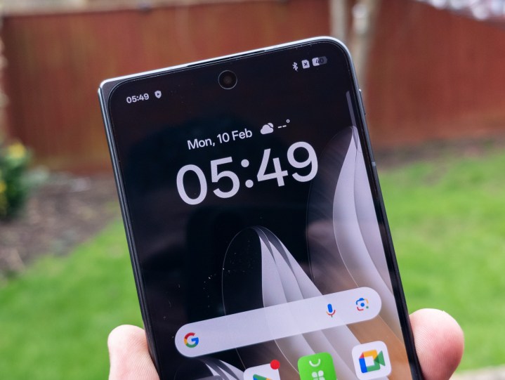 The top half of the front display on the Oppo Find N5