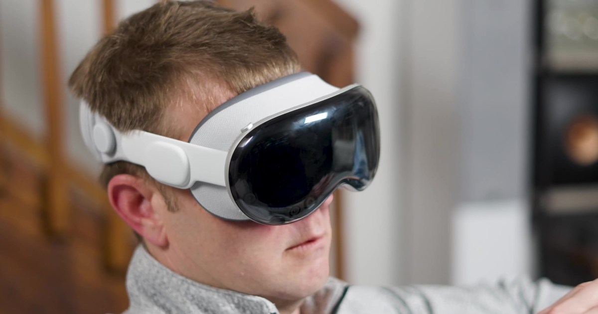 VR Headset Market Declines: Apple Vision Pro Struggles