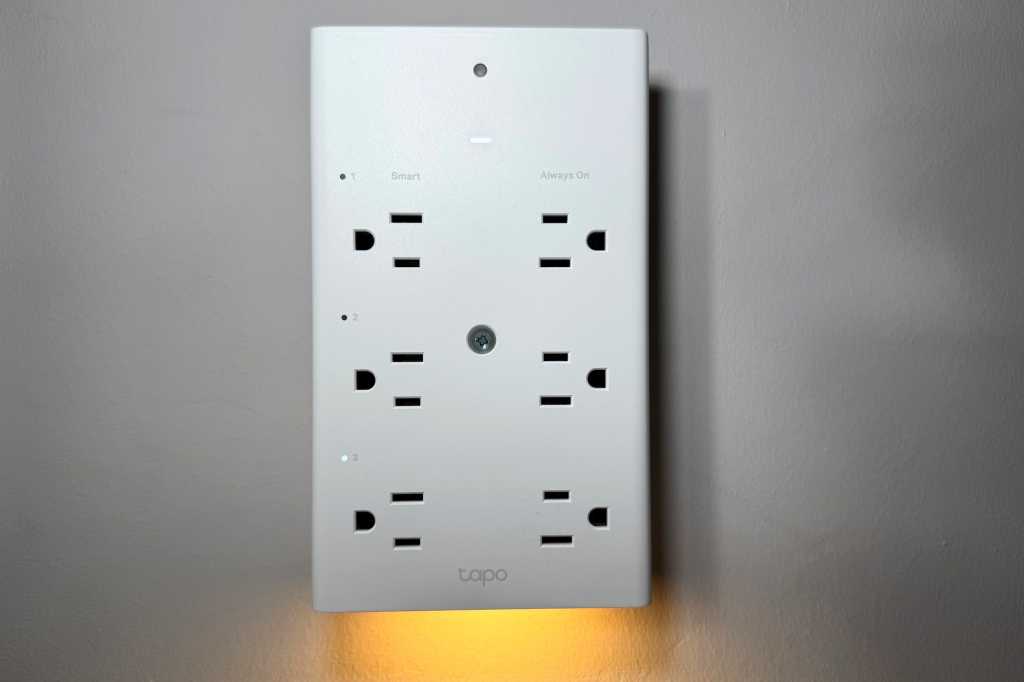 TP-Link Tapo Smart Wi-Fi Wall Outlet Extender Review: Smart Features, Flawed Surge Protection