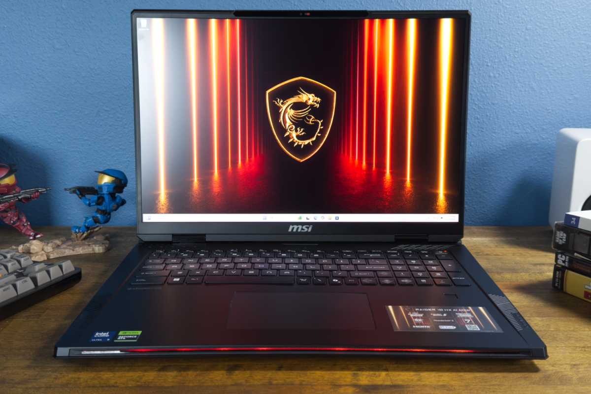 MSI Raider 18 HX AI hero