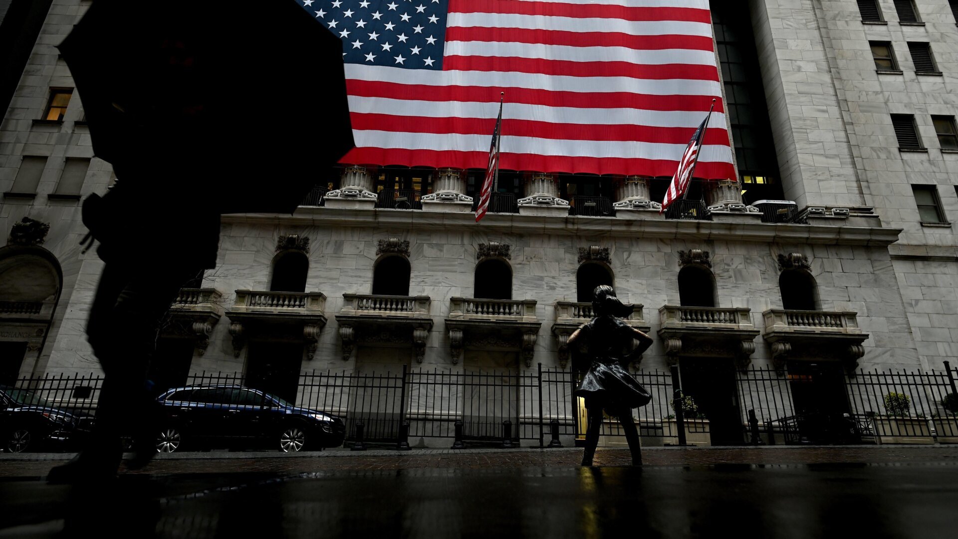 Generative AI in Financial Markets: A Potential Threat?