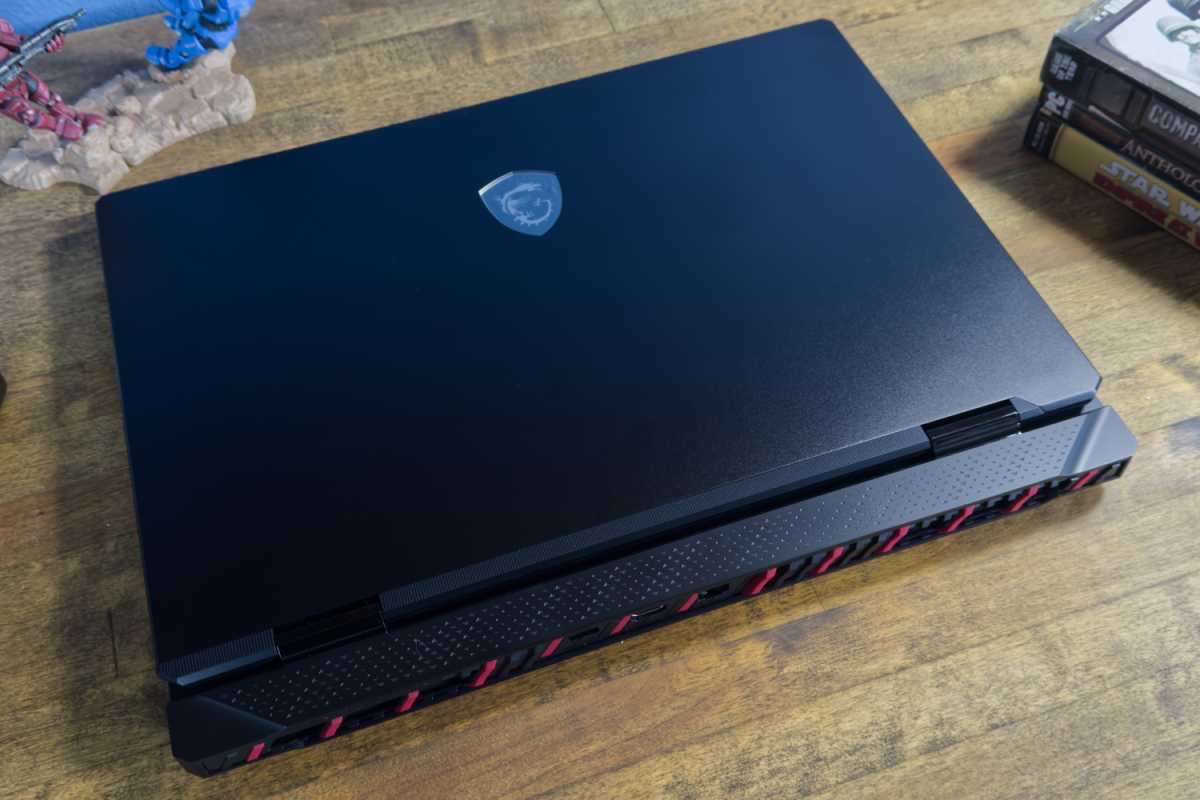MSI Raider 18 HX AI design