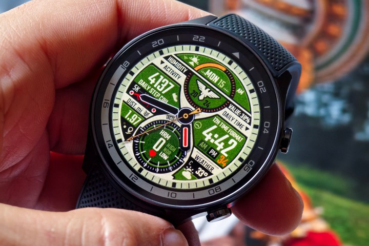 Third part watch face on OnePlus Watch 2r.
