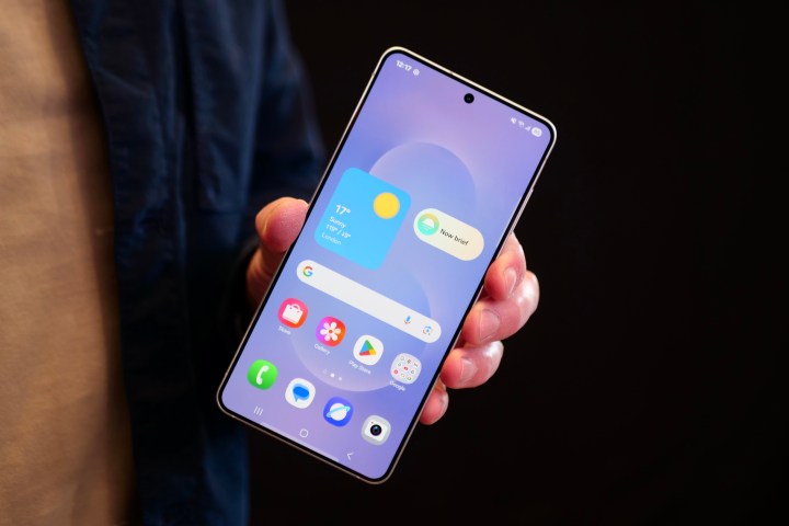 A user holding the Samsung Galaxy S25 Edge.