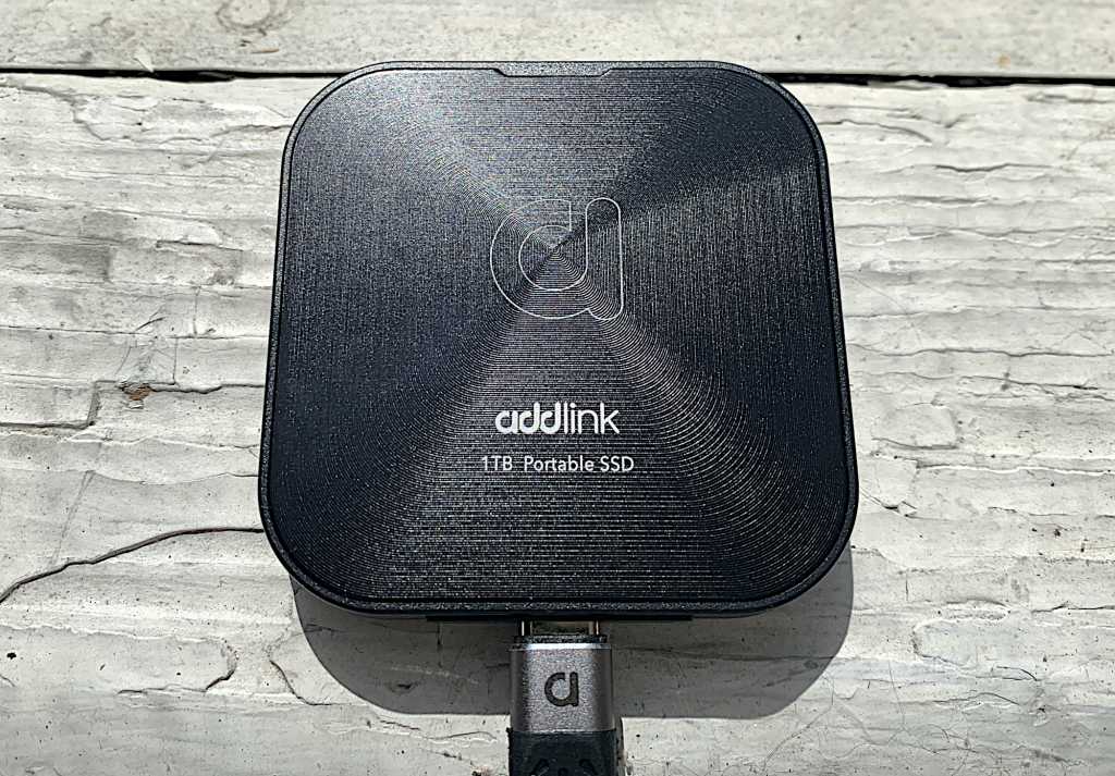 Addlink P30 Review: A Tiny Yet Powerful USB4 SSD