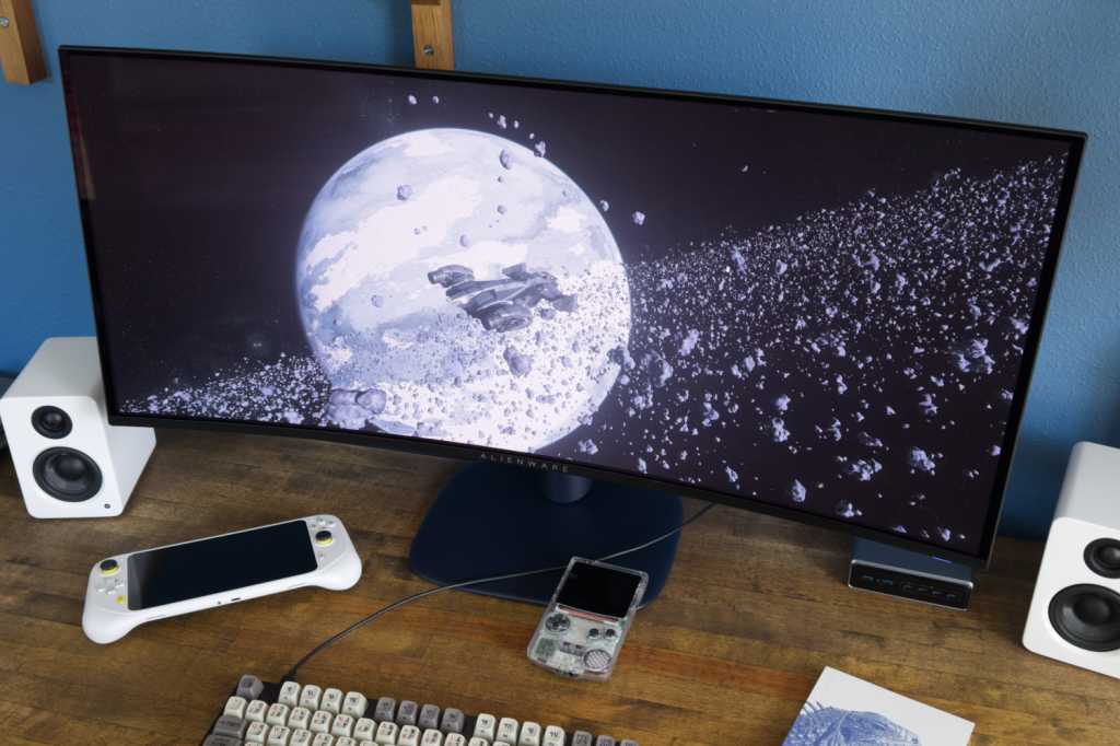 Alienware AW3425DW Review: An Aggressively Priced QD-OLED Gaming Monitor