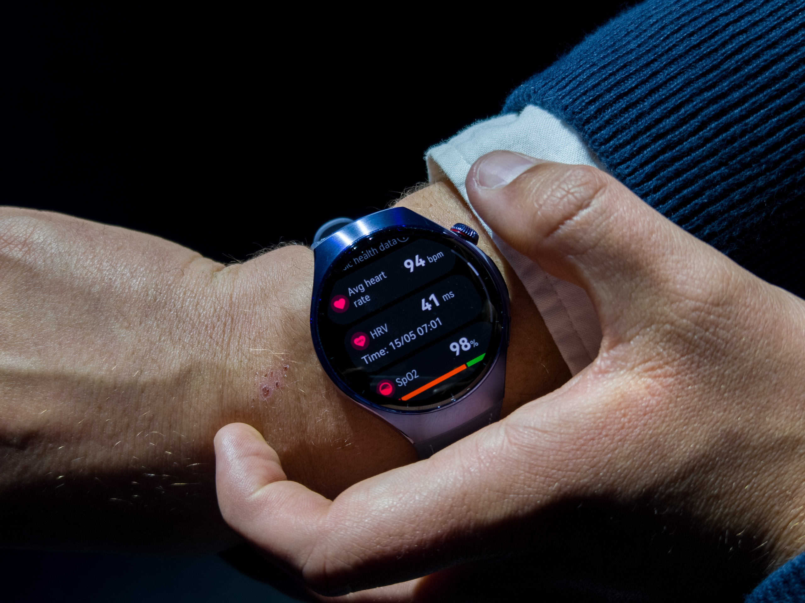 Alt:  A detailed view of the health metrics available on the Huawei Watch 5 after the 60-second health check.