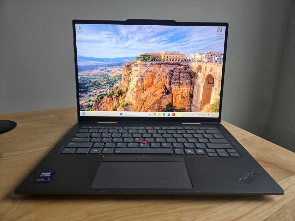 Lenovo ThinkPad X1 2-in-1 Gen 10 Aura Edition Review: A Business Powerhouse with Unrivaled Battery Life
