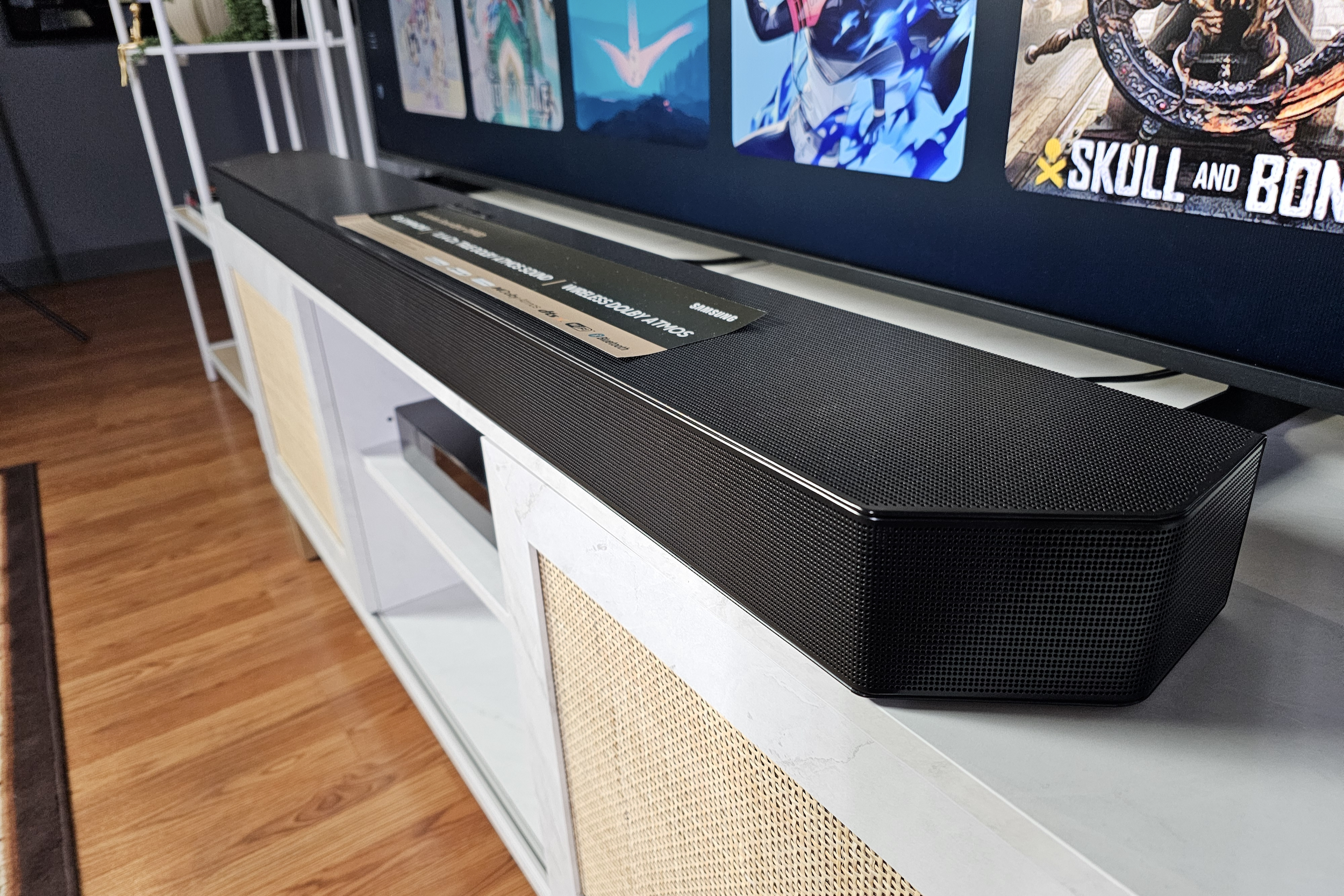 Samsung HW-Q990D Dolby Atmos Soundbar system with rear speakers