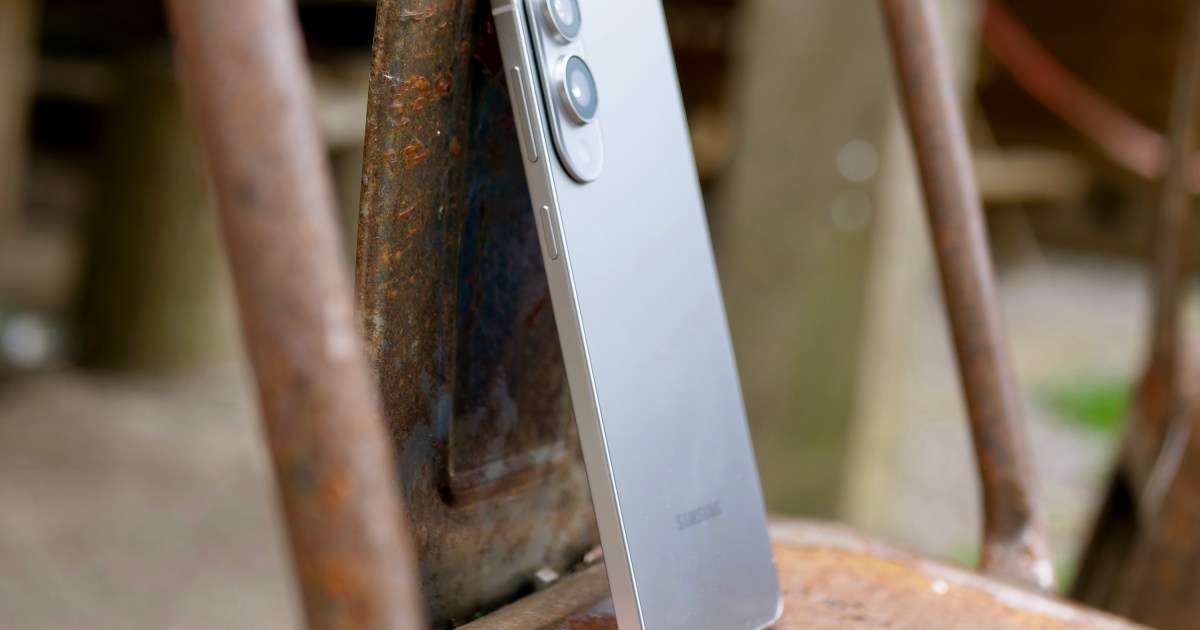 Samsung Galaxy S25 Edge Review: A Sleek Trendsetter?