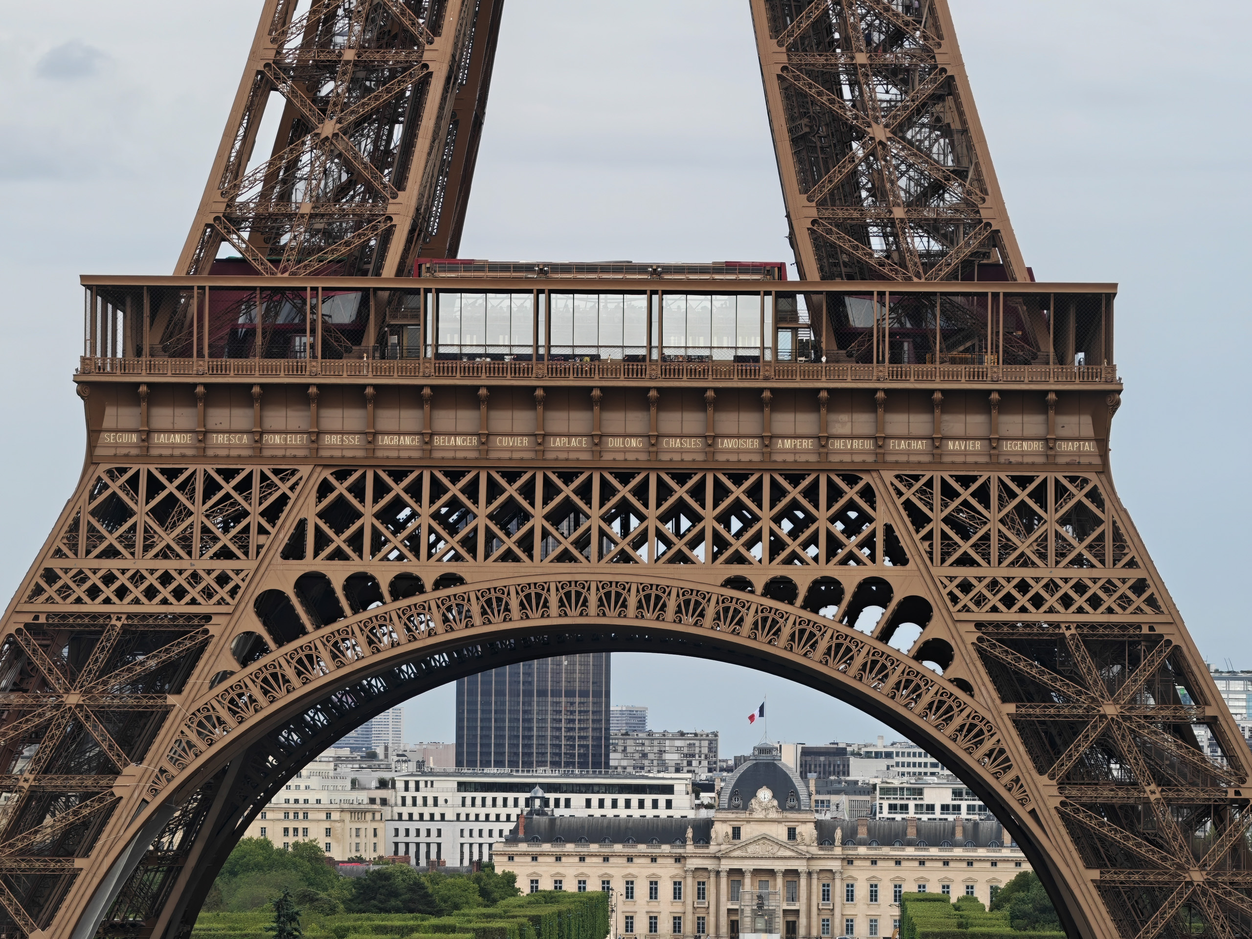 Oppo Find X8 Ultra 10x zoom photo of the Eiffel Tower.