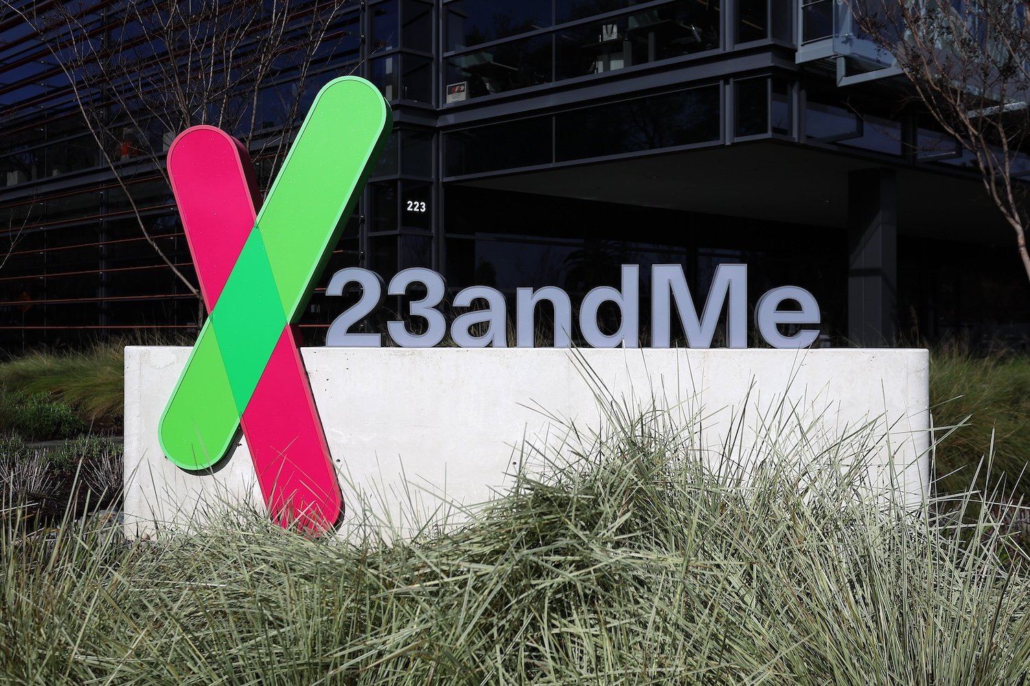 Regeneron Acquires 23andMe in $256 Million Bankruptcy Deal