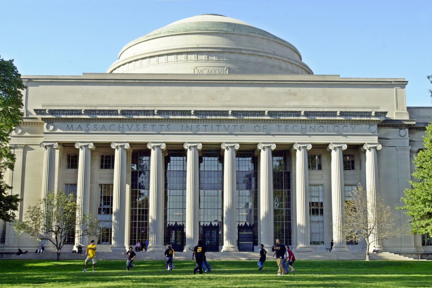 MIT Retracts AI Research on Productivity and Job Satisfaction