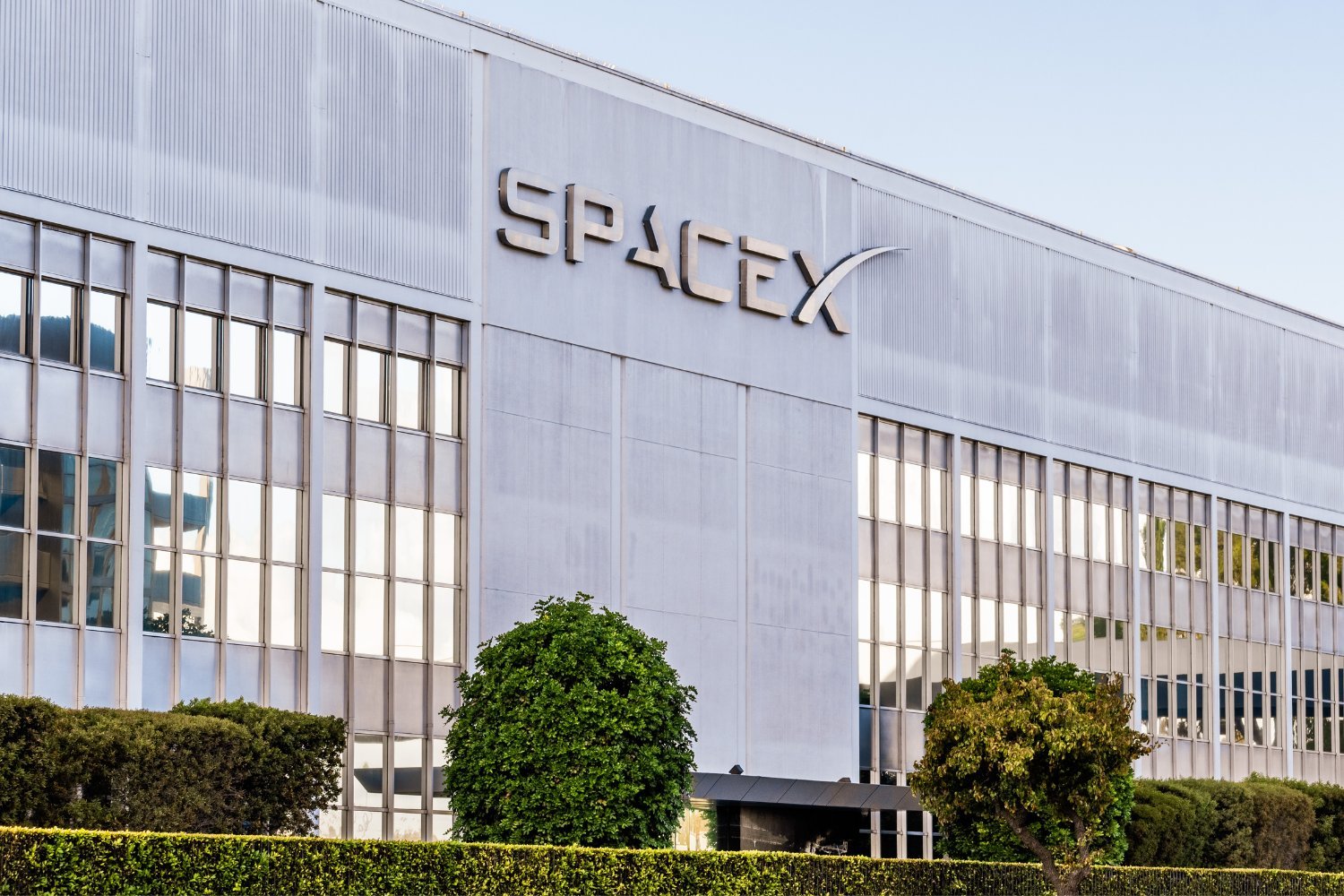 SpaceX Faces Discrimination Lawsuit From Former Employee With Crohn's Disease