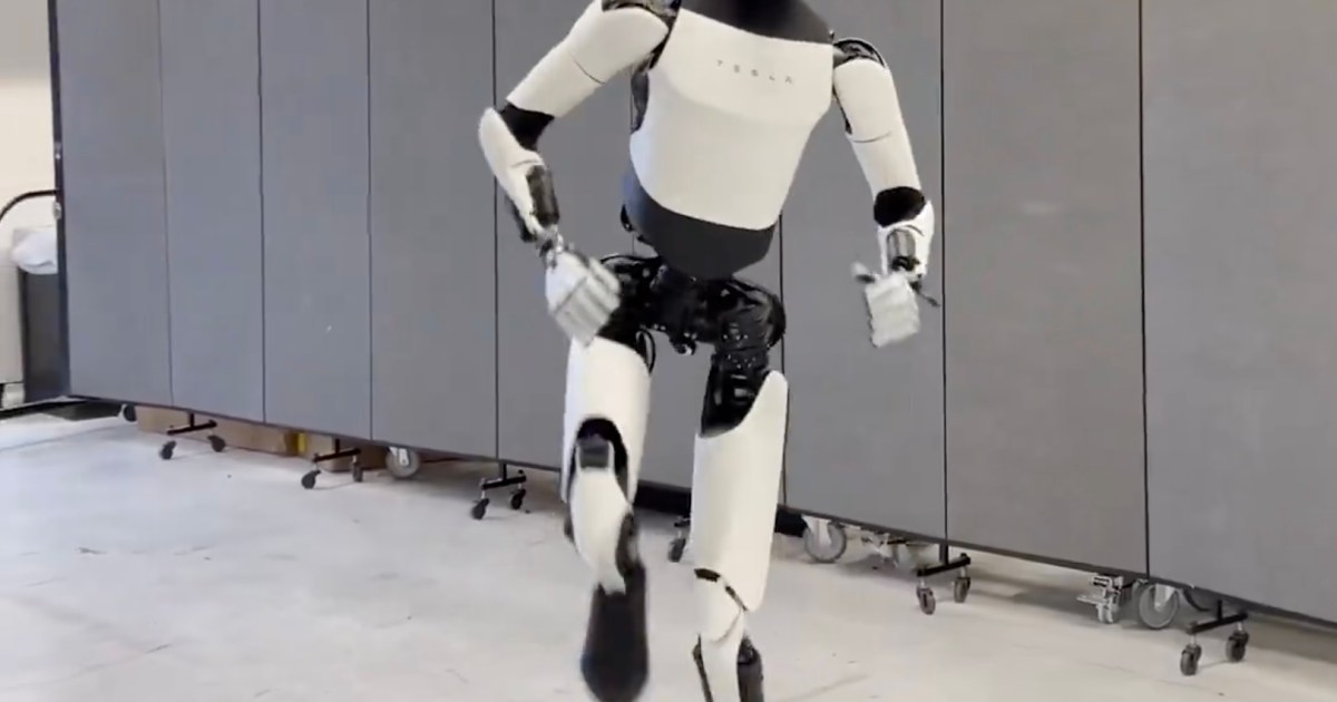 Tesla Optimus Robot Showcases Impressive Dance Moves
